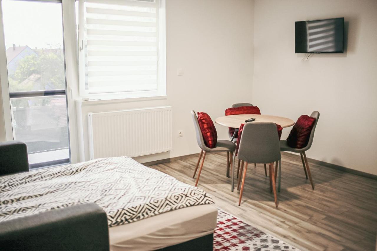 דירות Sárvár George Apartman מראה חיצוני תמונה